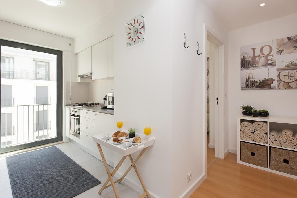 Bairrus Lisbon Apartments - Mello Room photo