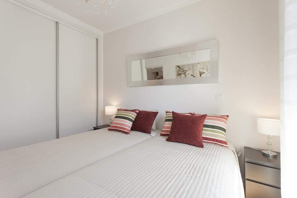 Bairrus Lisbon Apartments - Mello Room photo